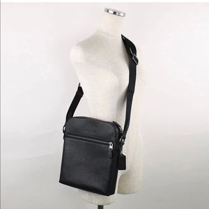 Coach leather shoulder bag
